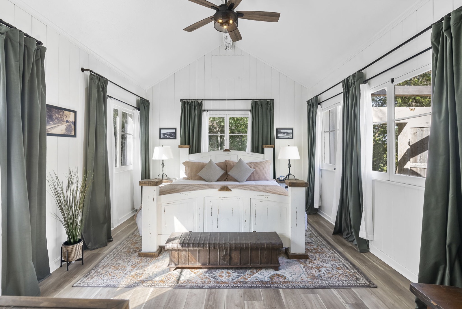 Branson short-term rental bedroom